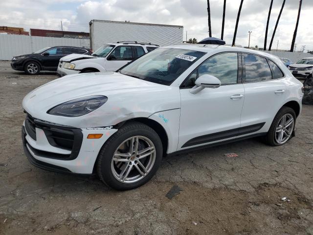 Porsche Macan base (2023)