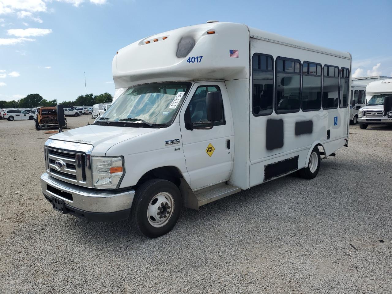 Ford Econoline (2016)