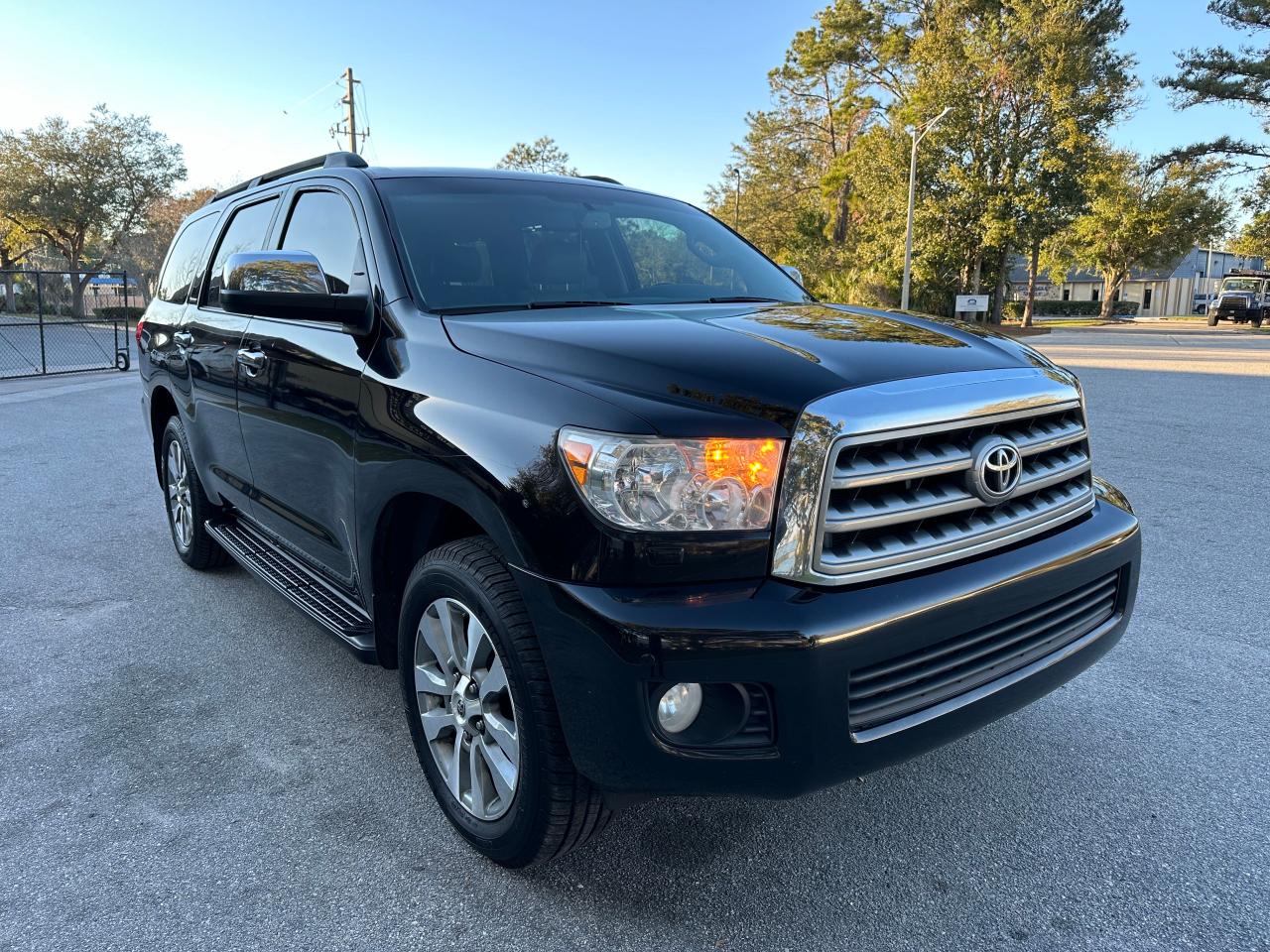 Toyota Sequoia (2017)