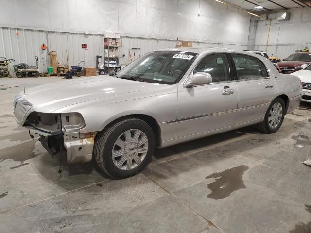 Lincoln Towncar (2003)