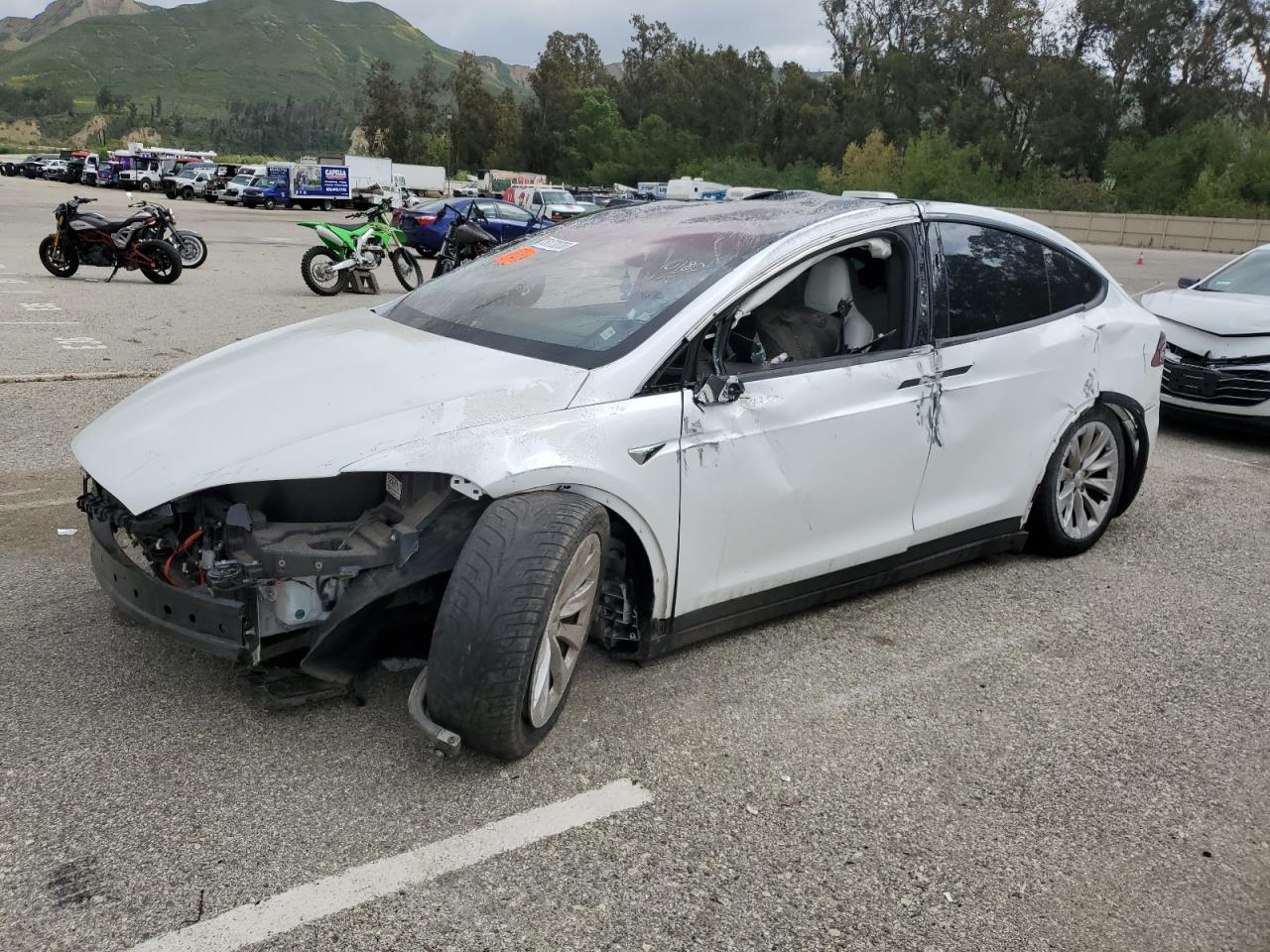 Tesla Model x (2016)