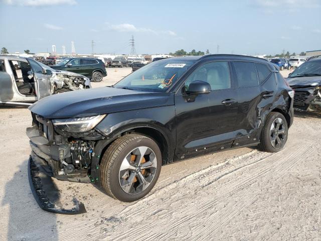 Volvo Xc40 plus (2024)