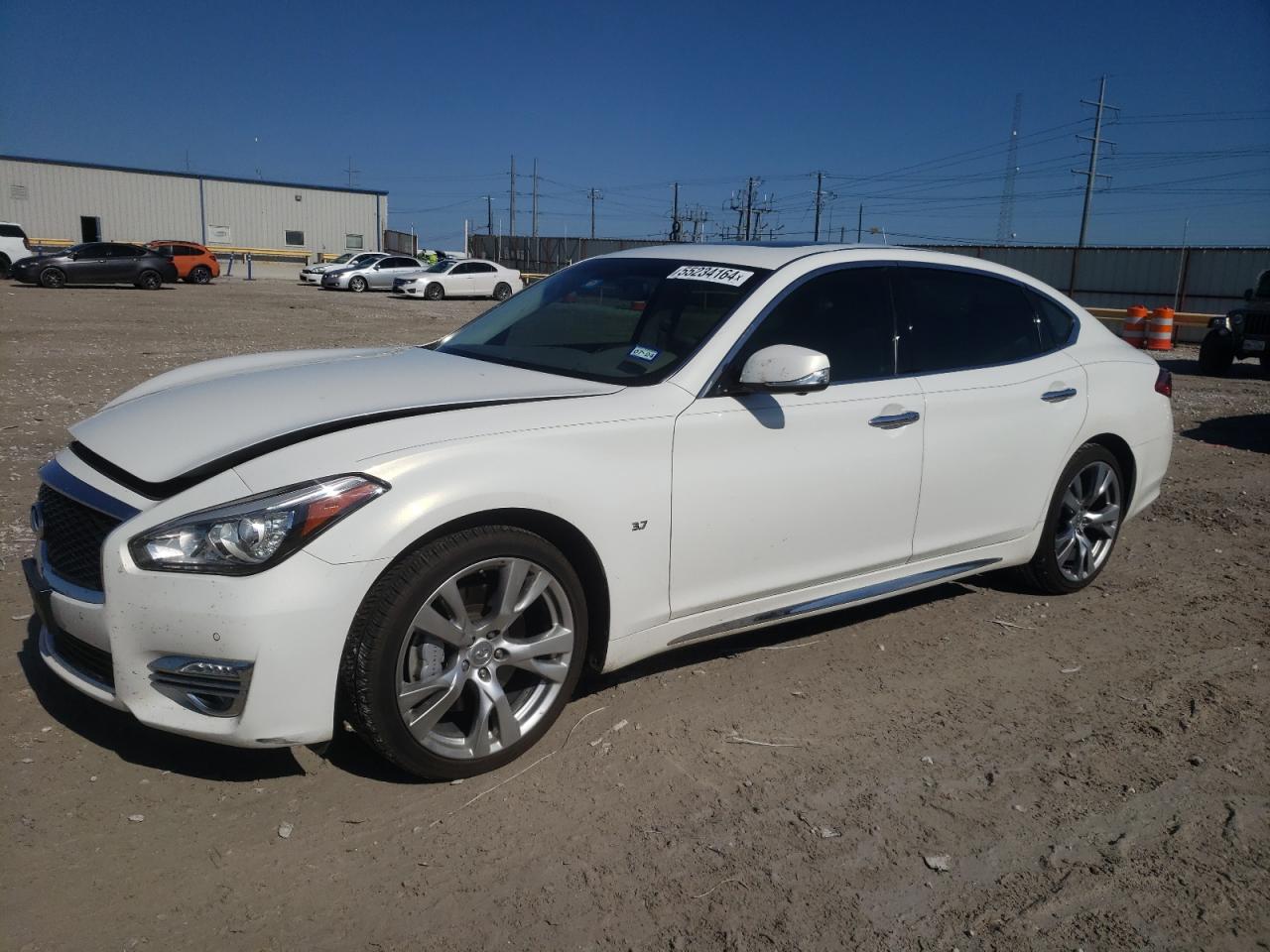 Infiniti Q70 (2015)