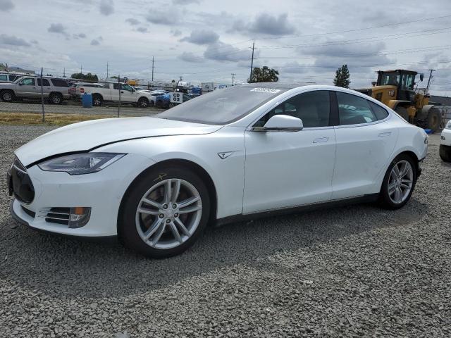 Tesla Model s (2015)
