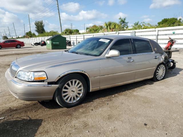 Lincoln Towncar (2003)