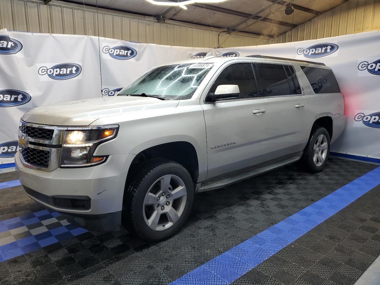 Chevrolet Suburban (2015)