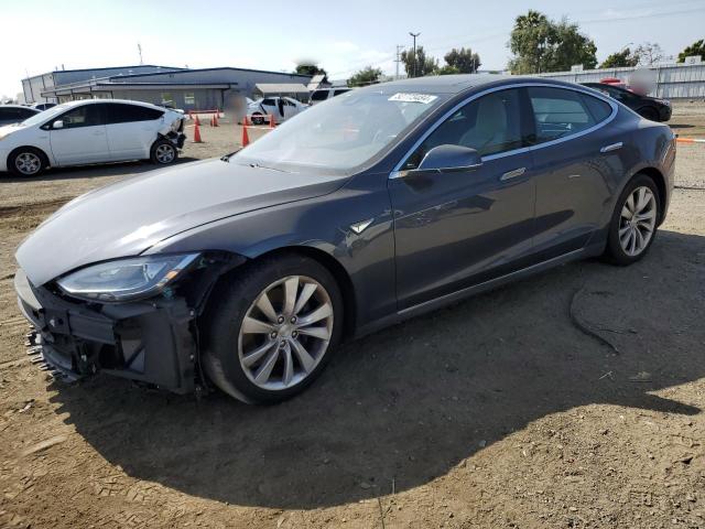 Tesla Model s (2015)