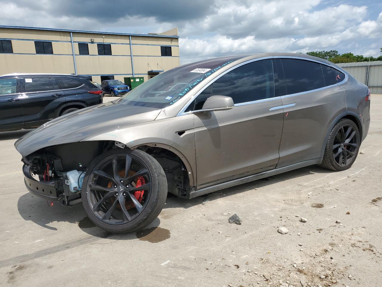 Tesla Model x (2016)