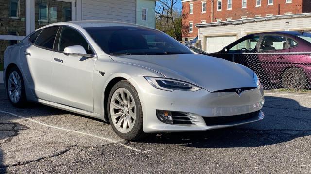 Tesla Model s (2017)