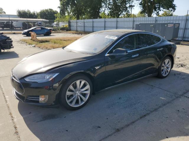 Tesla Model s (2015)