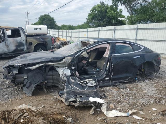 Tesla Model s (2015)