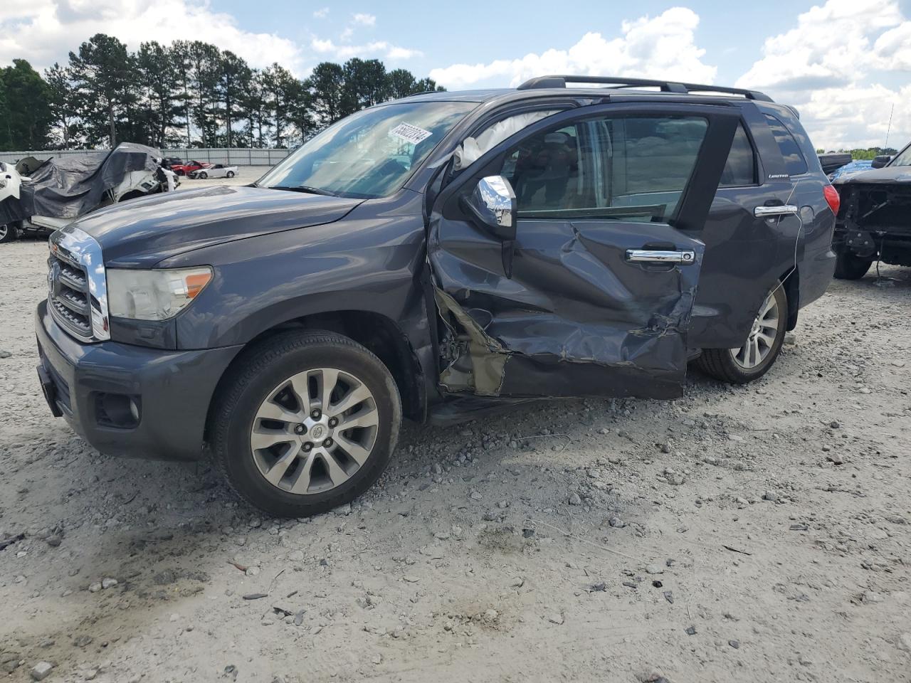 Toyota Sequoia (2015)