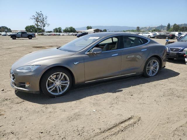 Tesla Model s (2015)