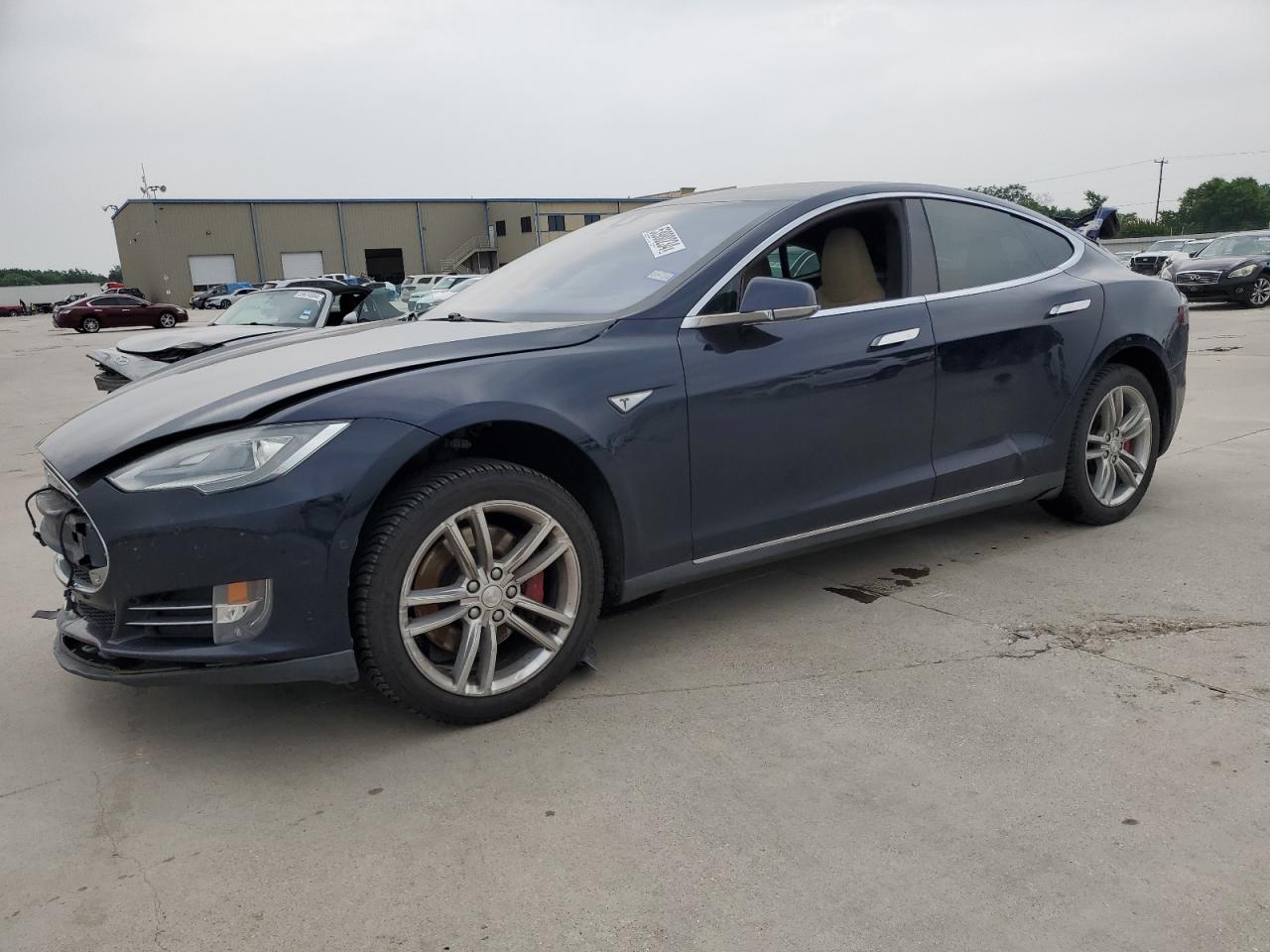 Tesla Model s (2014)
