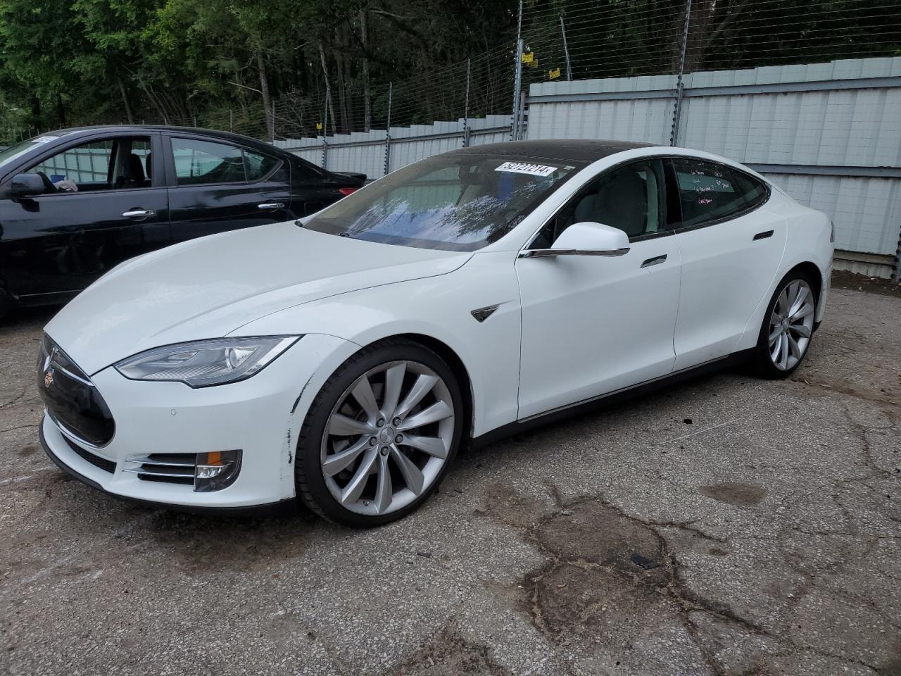 Tesla Model s (2014)
