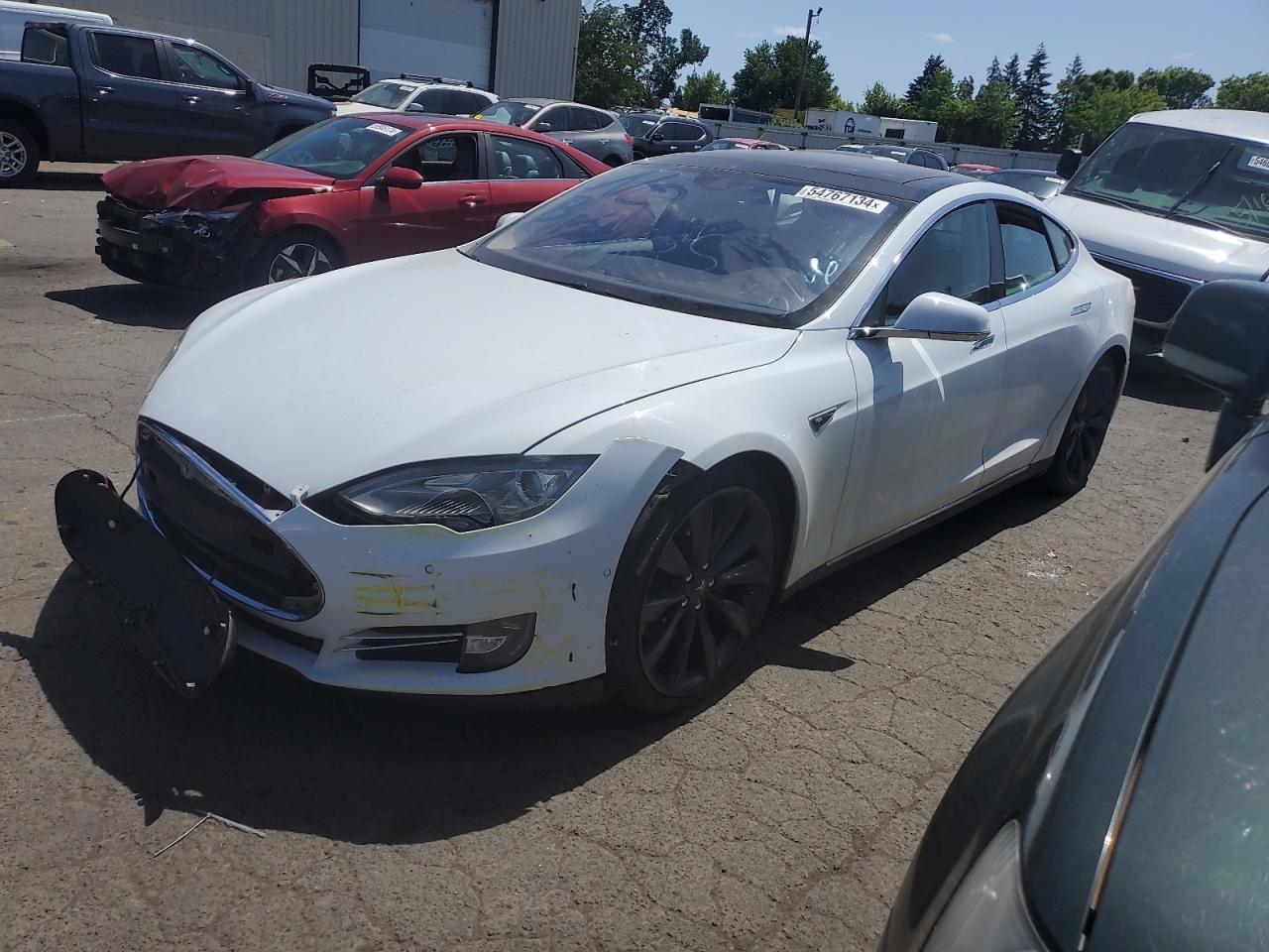Tesla Model s (2015)