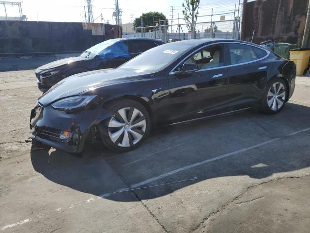 Tesla Model s (2021)