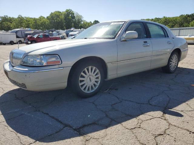 Lincoln Towncar (2005)