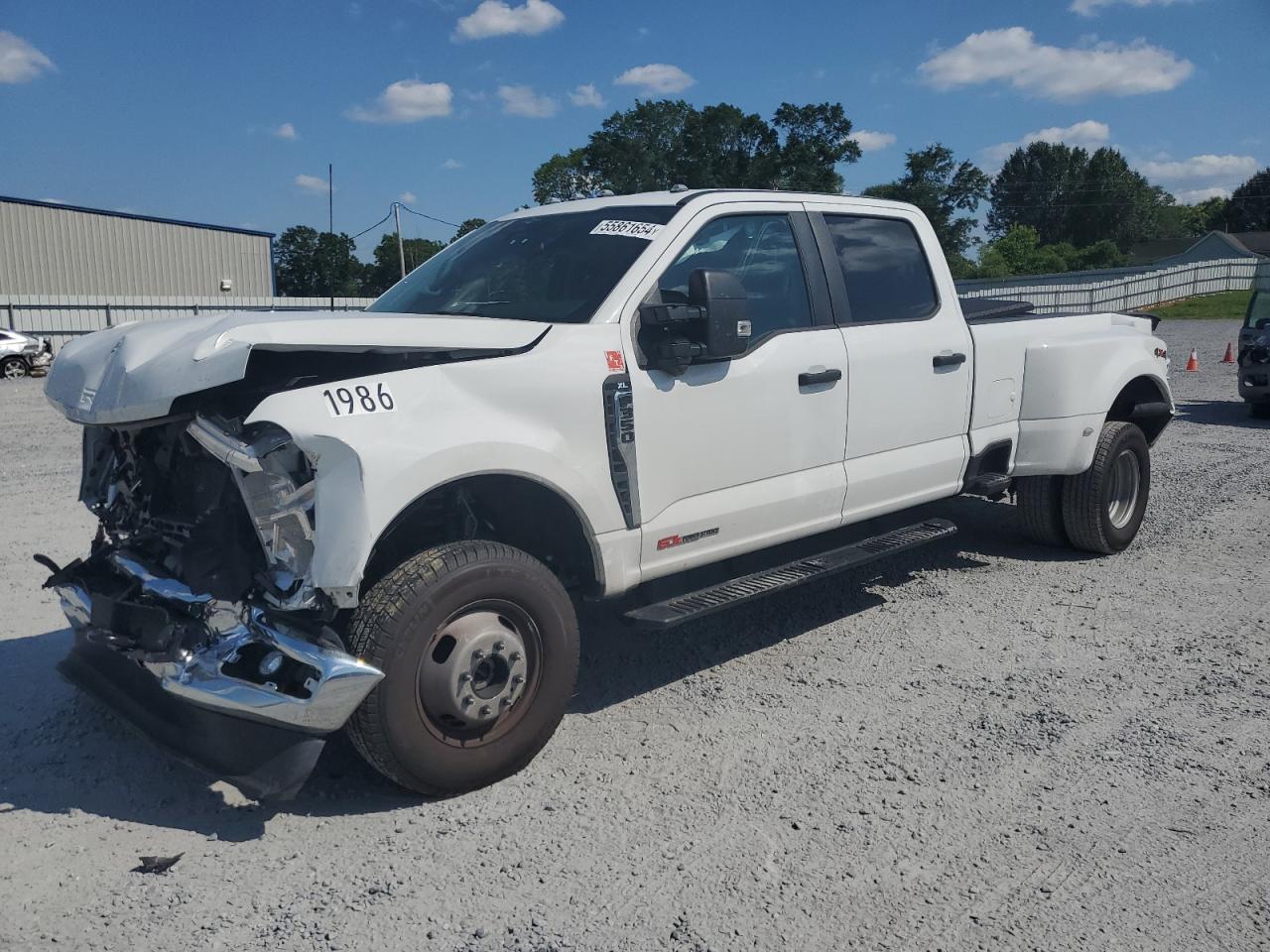 Ford F350 (2023)