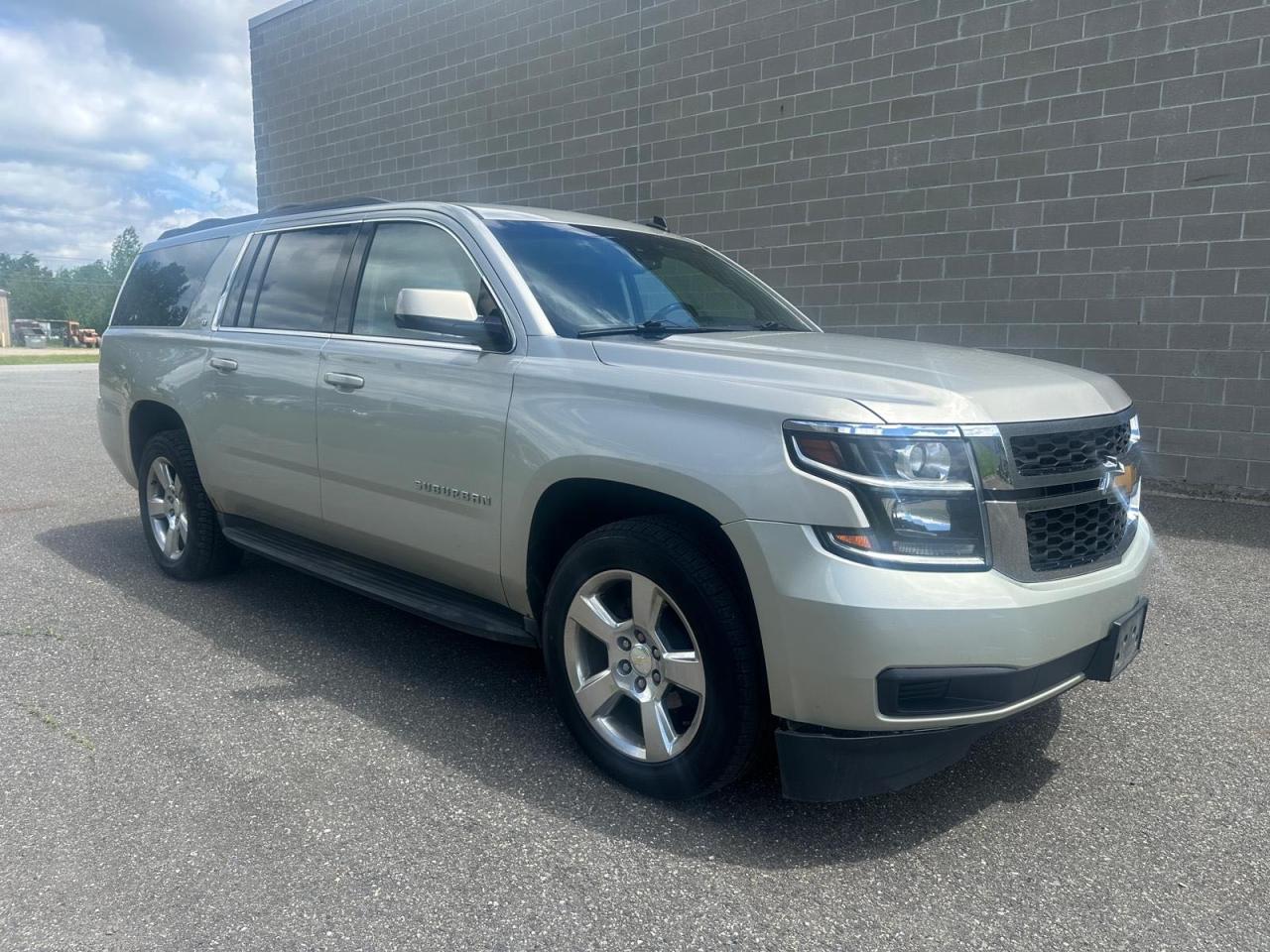 Chevrolet Suburban (2015)