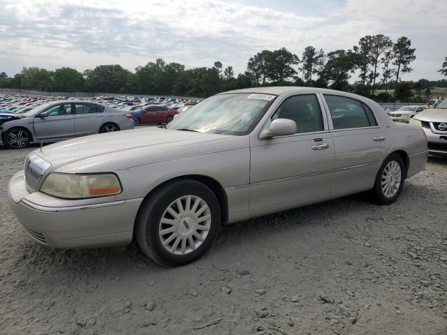 Lincoln Towncar (2003)
