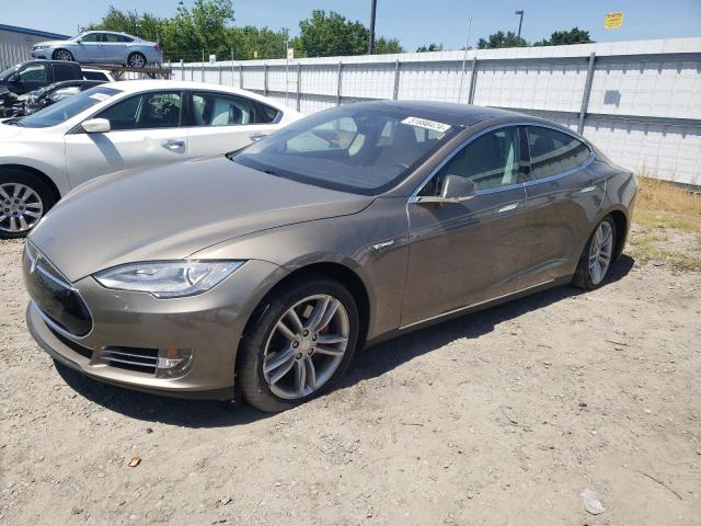 Tesla Model s (2015)