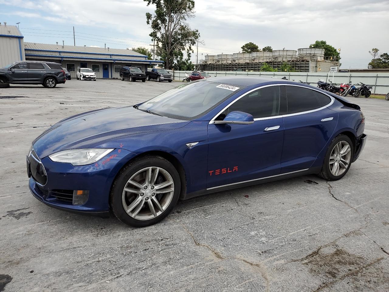 Tesla Model s (2015)