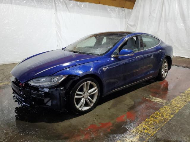 Tesla Model s (2015)