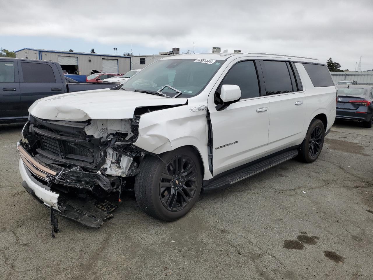 Chevrolet Suburban (2023)
