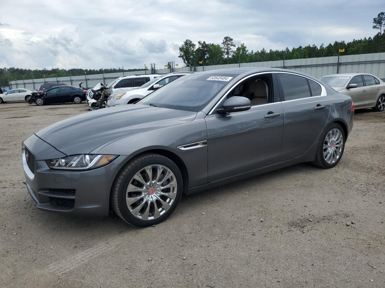 Jaguar Xe (2017)