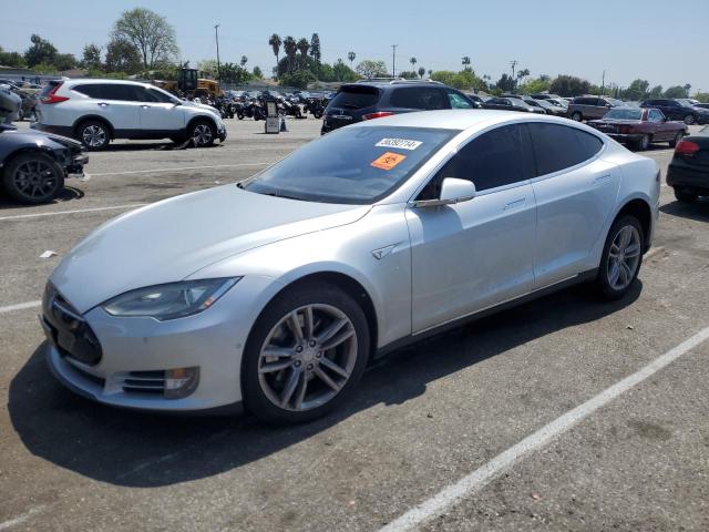 Tesla Model s (2015)