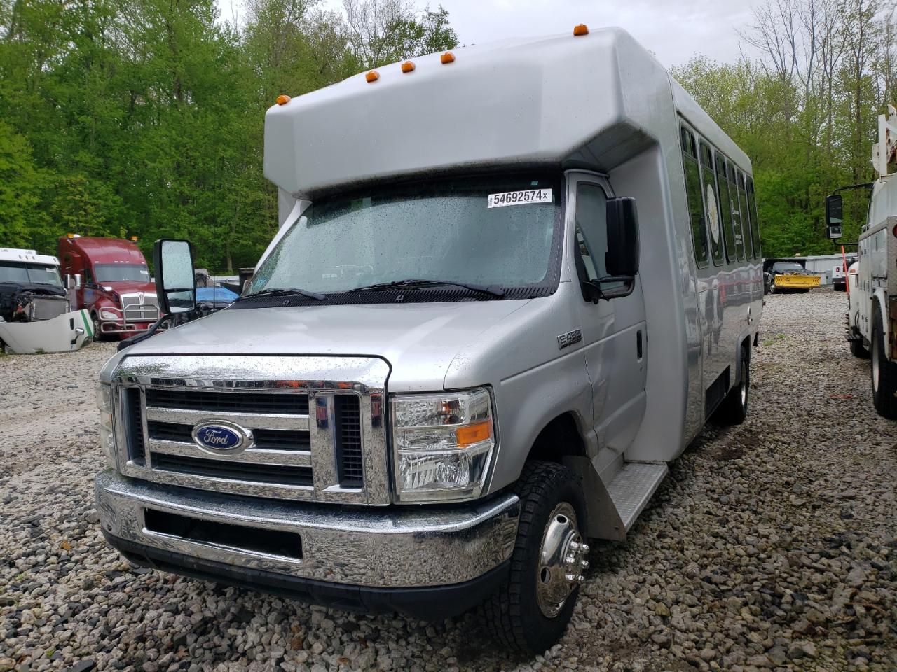 Ford Econoline (2016)