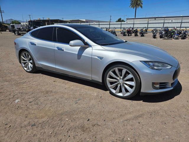 Tesla Model s (2013)