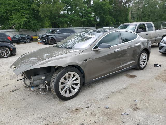 Tesla Model s (2016)