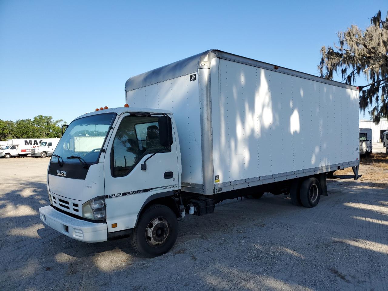 Isuzu Npr (2007)