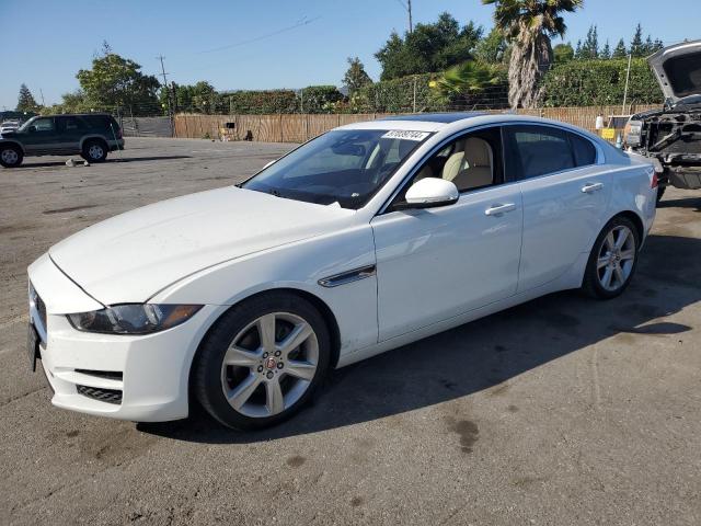 Jaguar Xe (2017)