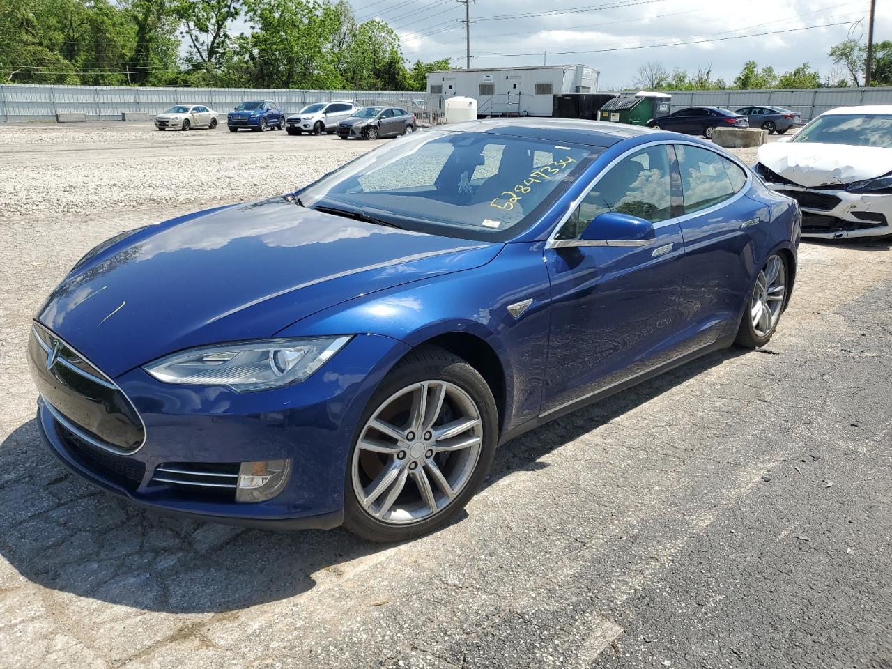Tesla Model s (2015)