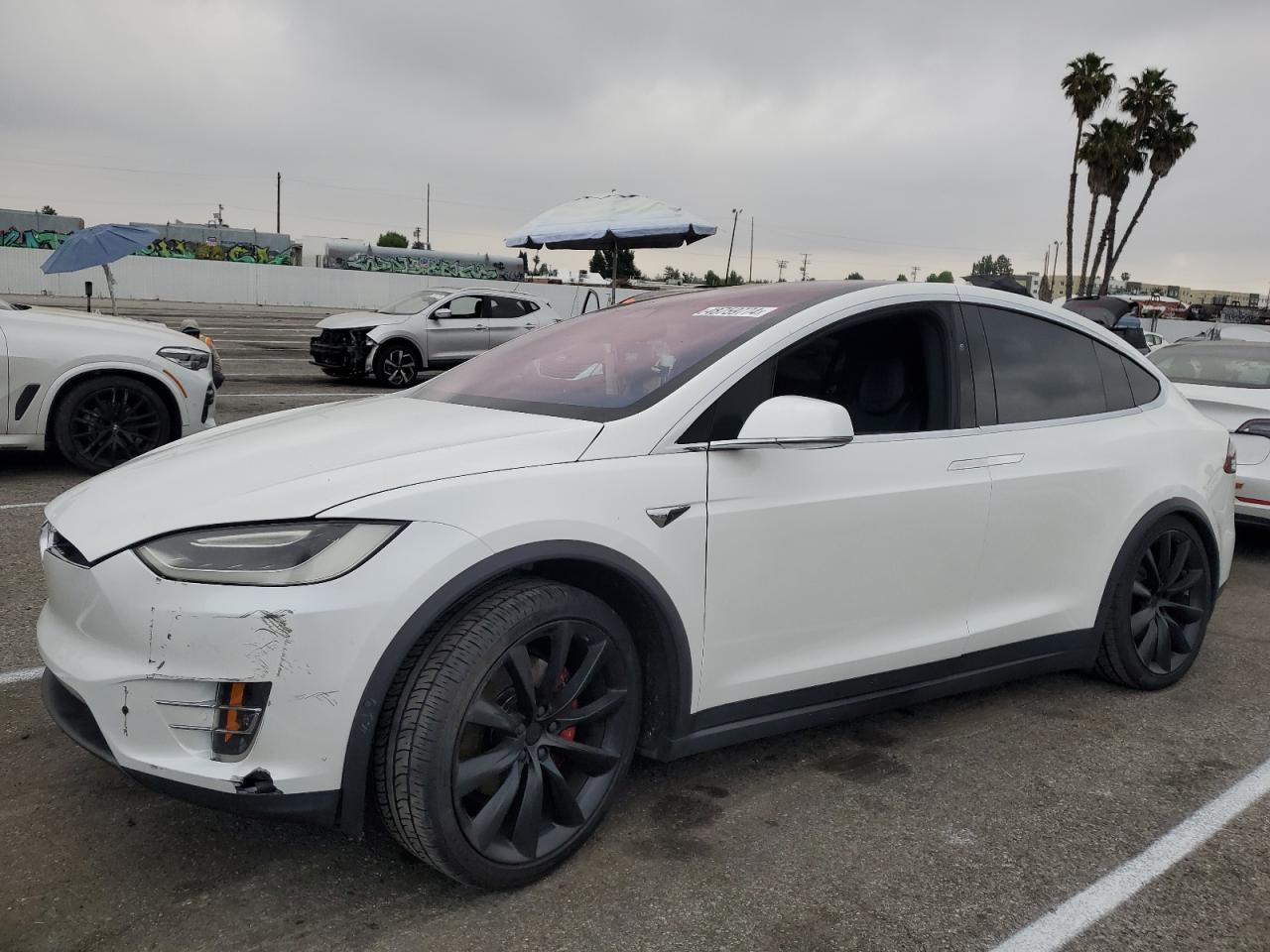 Tesla Model x (2017)