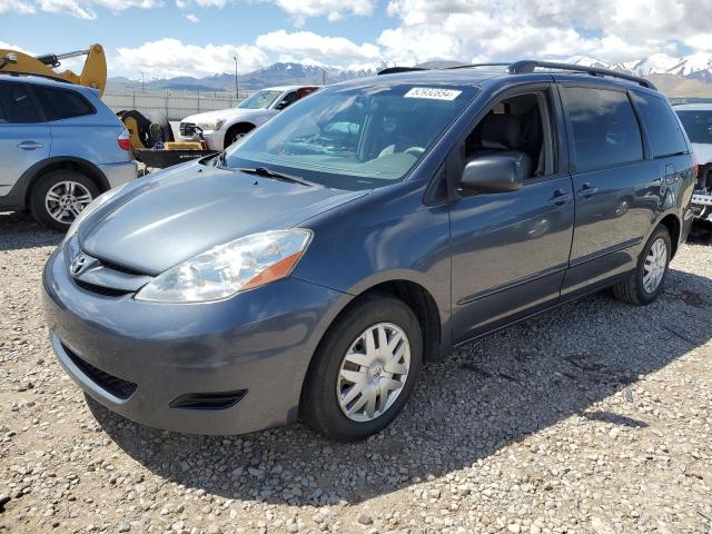Toyota Sienna le (2009)