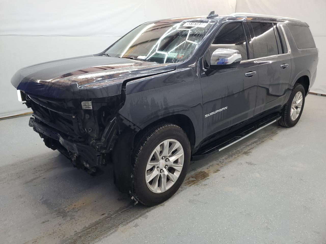 Chevrolet Suburban (2023)
