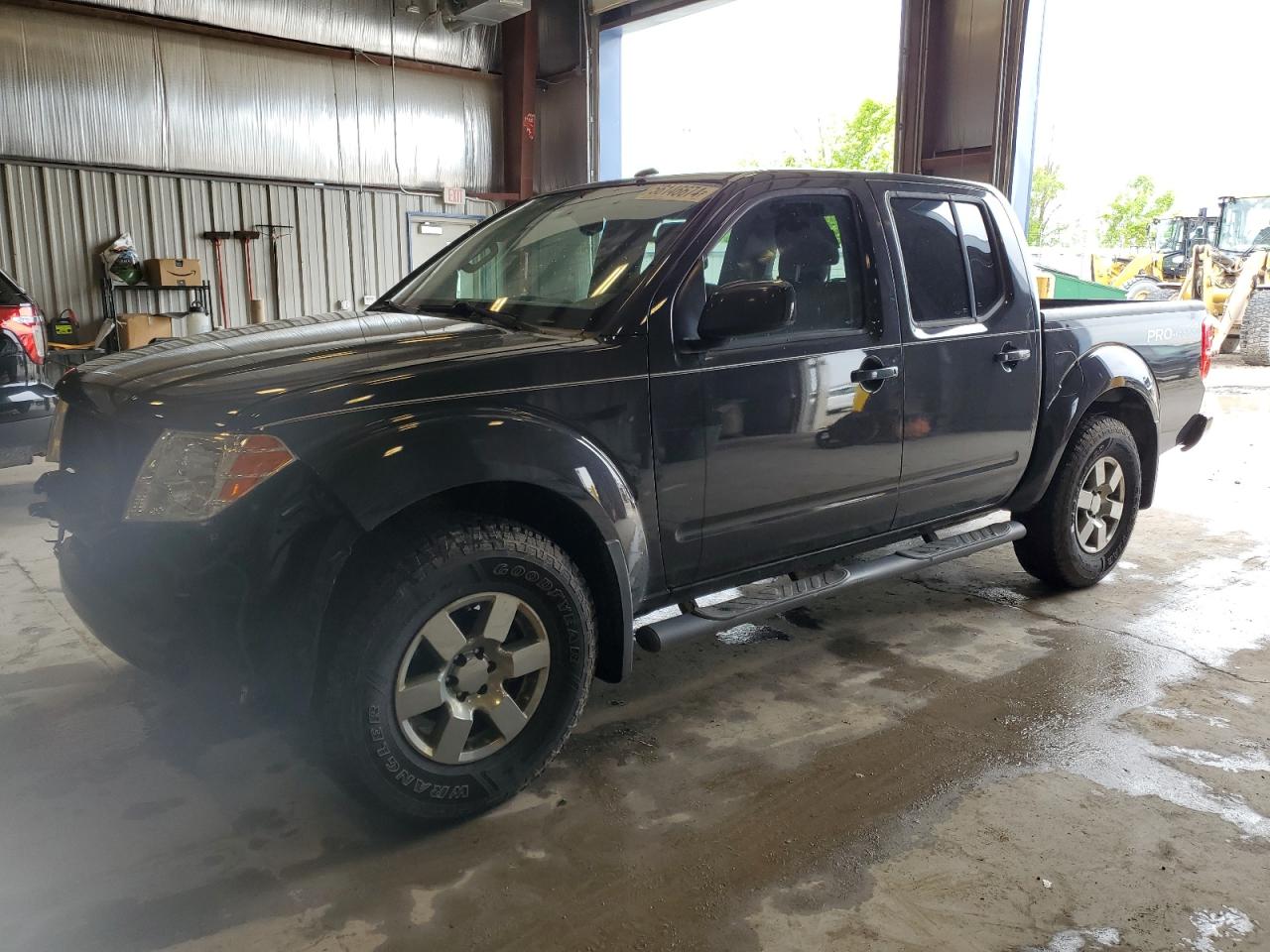 Nissan Navara (frontier) (2012)