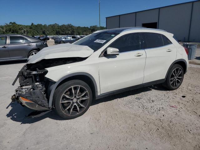 Mercedes-benz Gla-class (2015)