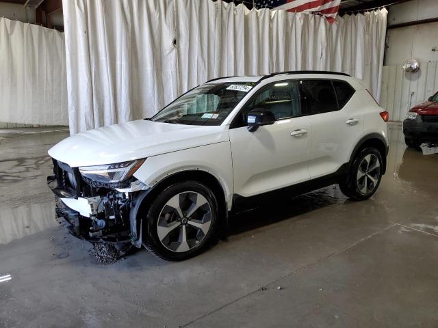 Volvo Xc40 plus (2023)
