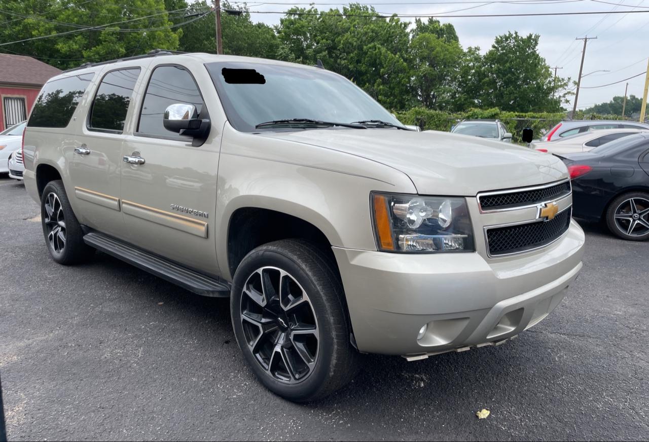 Chevrolet Suburban (2014)