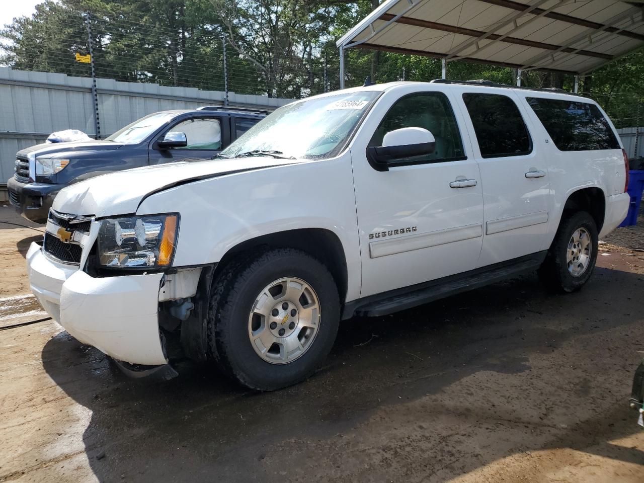 Chevrolet Suburban (2014)