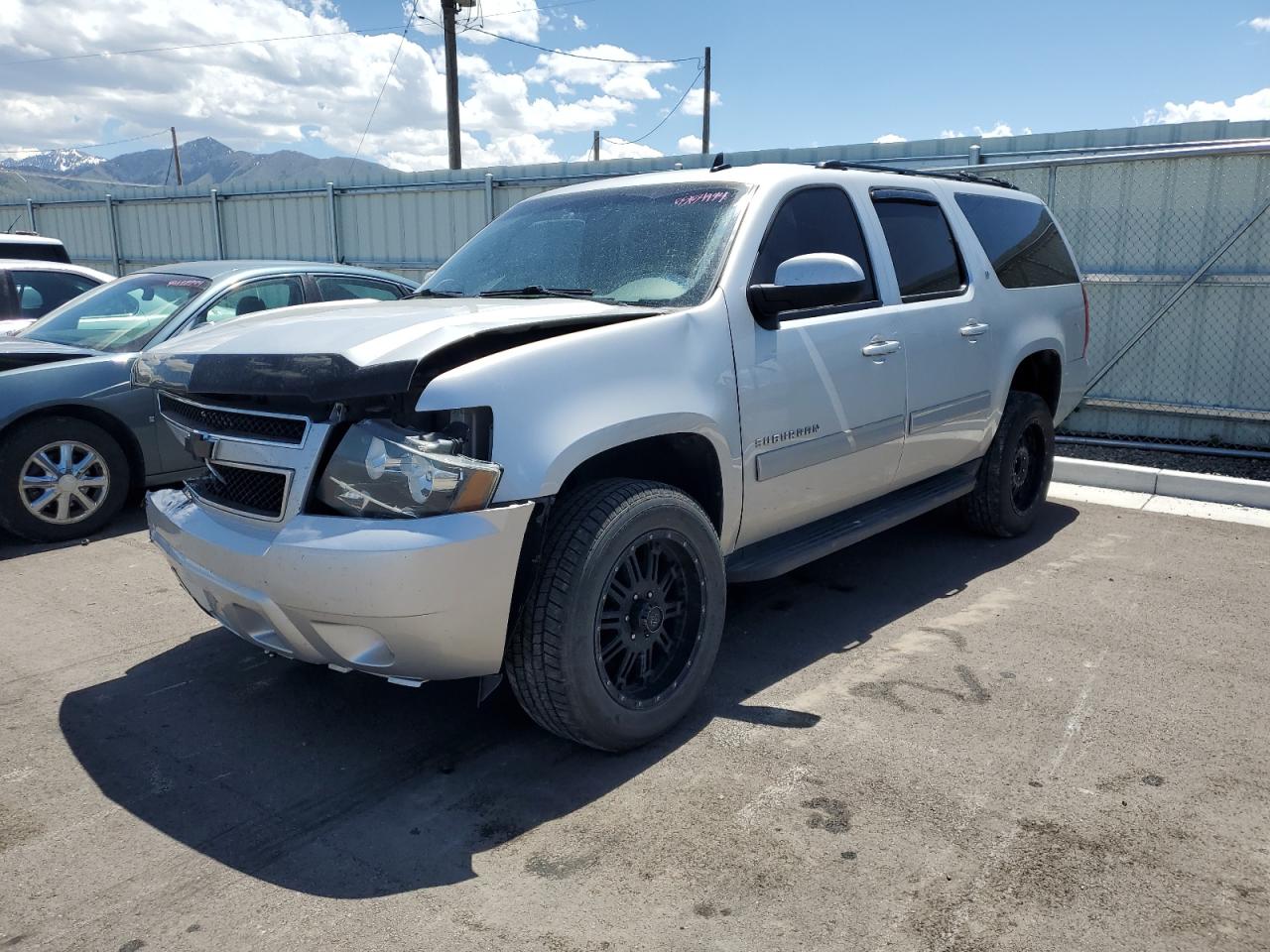 Chevrolet Suburban (2014)