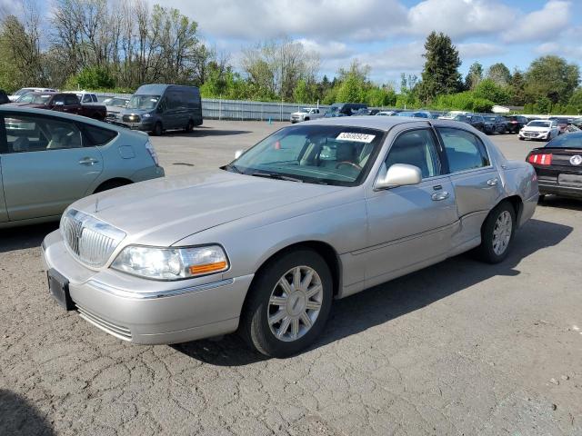 Lincoln Towncar (2010)