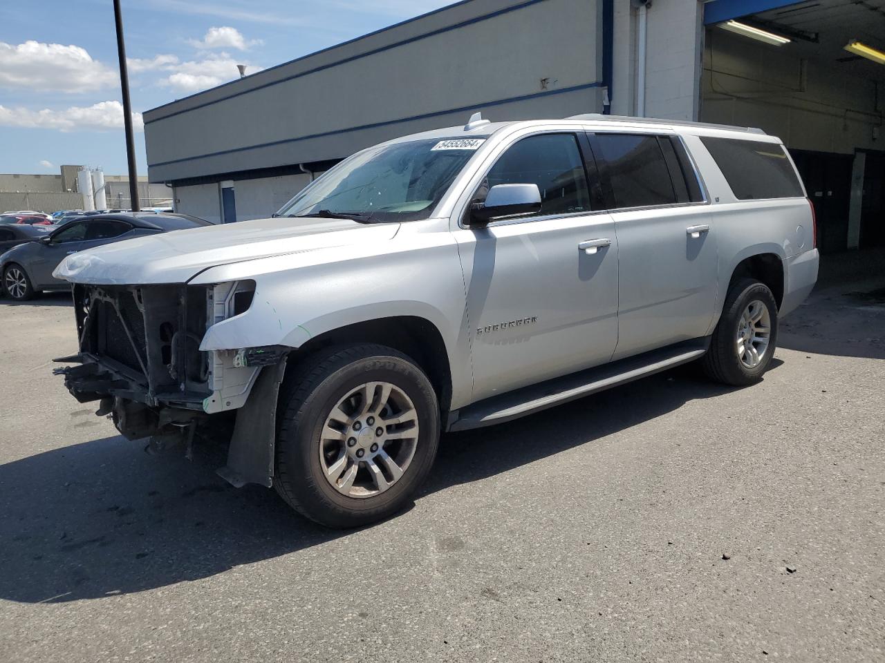 Chevrolet Suburban (2016)