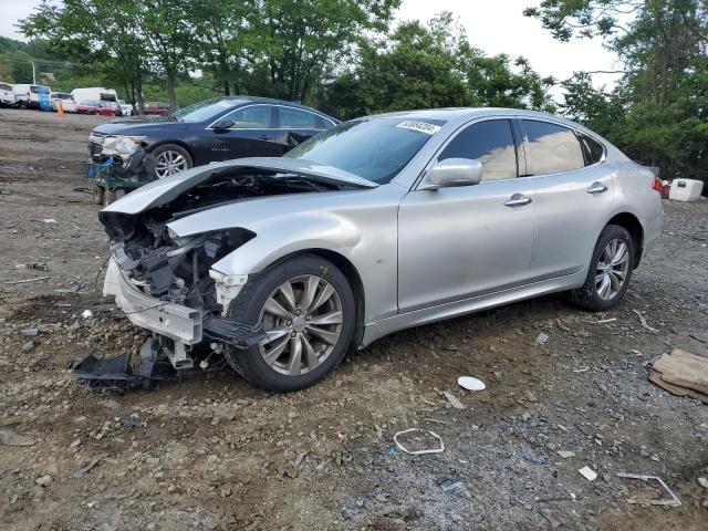 Infiniti Q70 (2014)