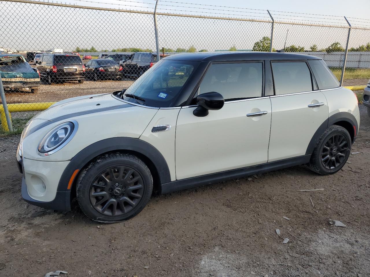 Mini Cooper (2021)